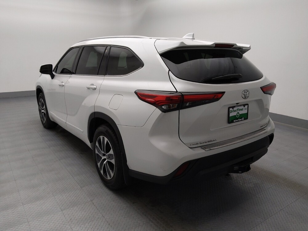 2022 Toyota Highlander in St. Louis, MO 63136 - 18136293 5