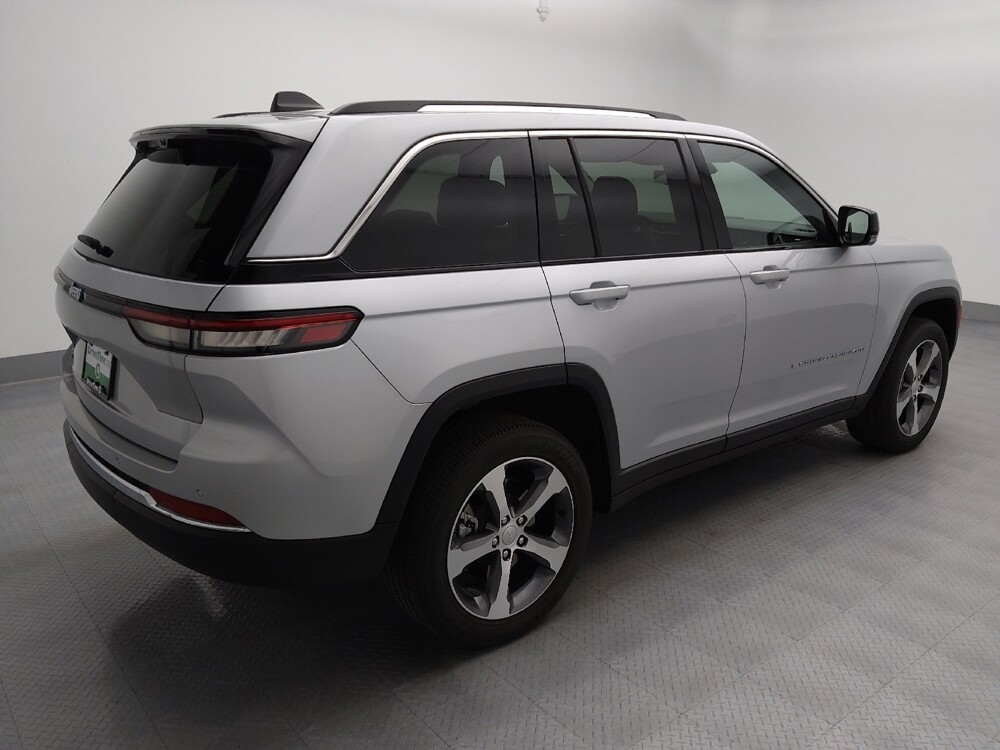 2023 Jeep Grand Cherokee in Gladstone, MO 64118 - 18136298 10