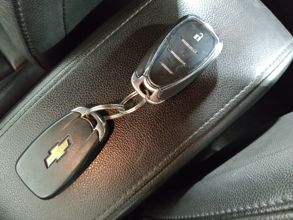 2017 Chevrolet Cruze in Midlothian, IL 60445 - 18136299 32