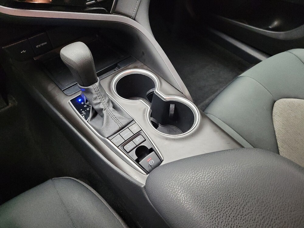 2022 Toyota Camry in Taylor, MI 48180 - 18136309 26