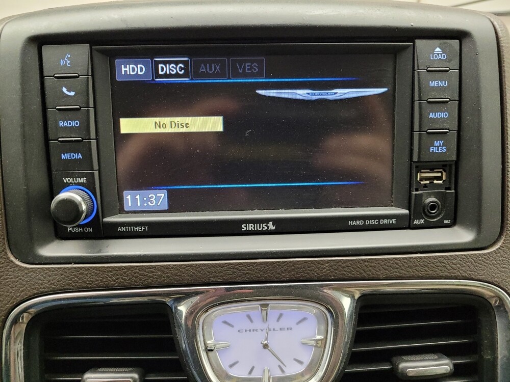 2016 Chrysler Town & Country in Grand Rapids, MI 49508 - 18136311 25