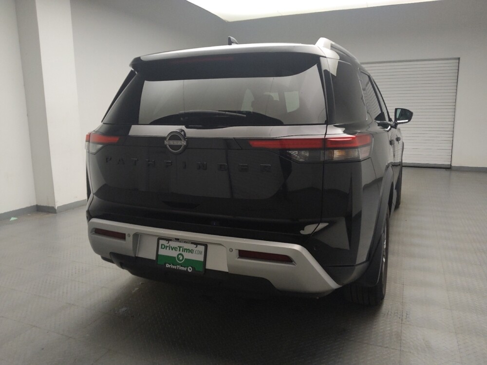 2022 Nissan Pathfinder in Grand Rapids, MI 49508 - 18136312 7