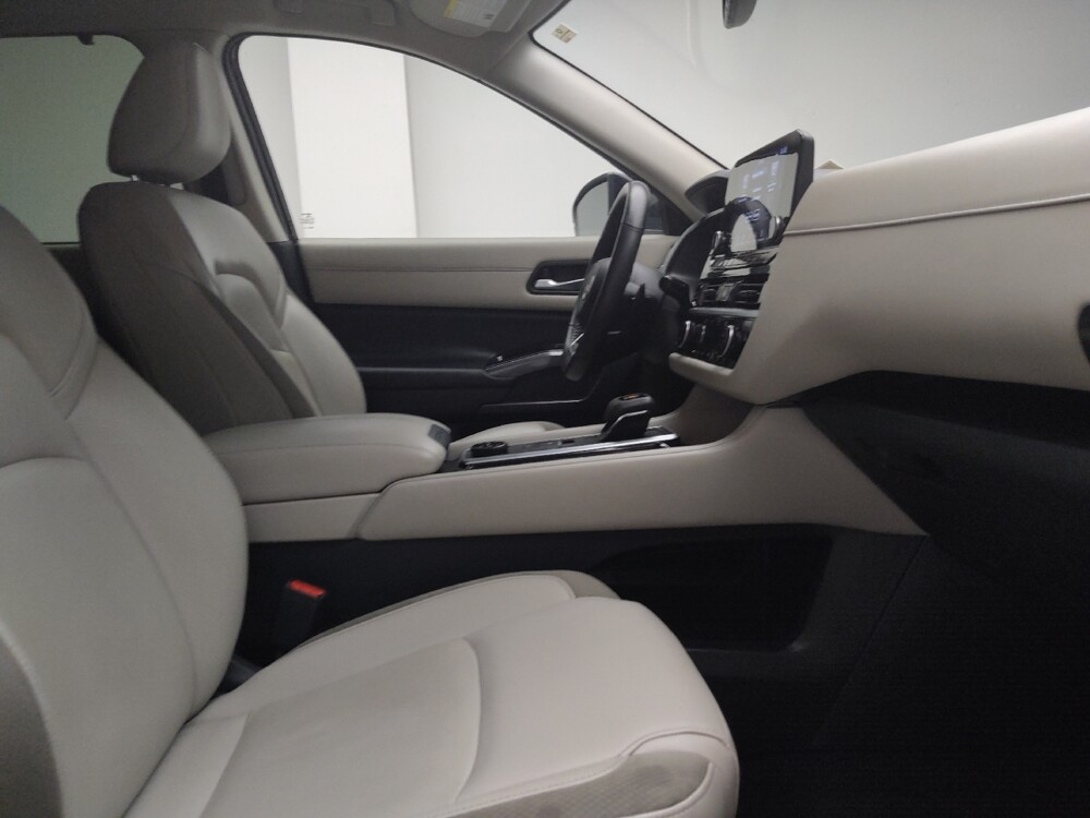 2022 Nissan Pathfinder in Grand Rapids, MI 49508 - 18136312 21