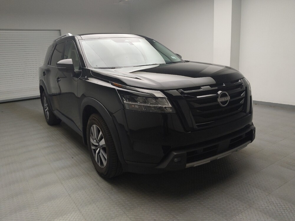 2022 Nissan Pathfinder in Grand Rapids, MI 49508 - 18136312 13