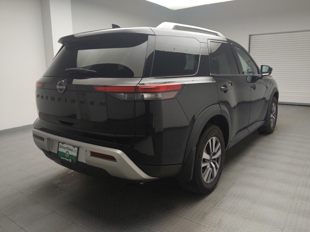 2022 Nissan Pathfinder in Grand Rapids, MI 49508 - 18136312 9