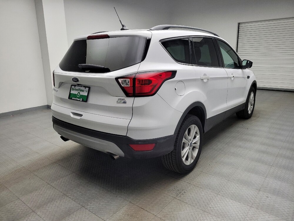 2019 Ford Escape in Taylor, MI 48180 - 18136313 9