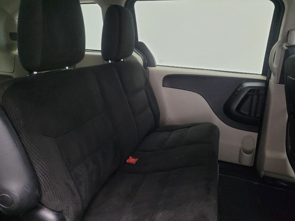 2018 Dodge Grand Caravan in Indianapolis, IN 46219 - 18136316 19