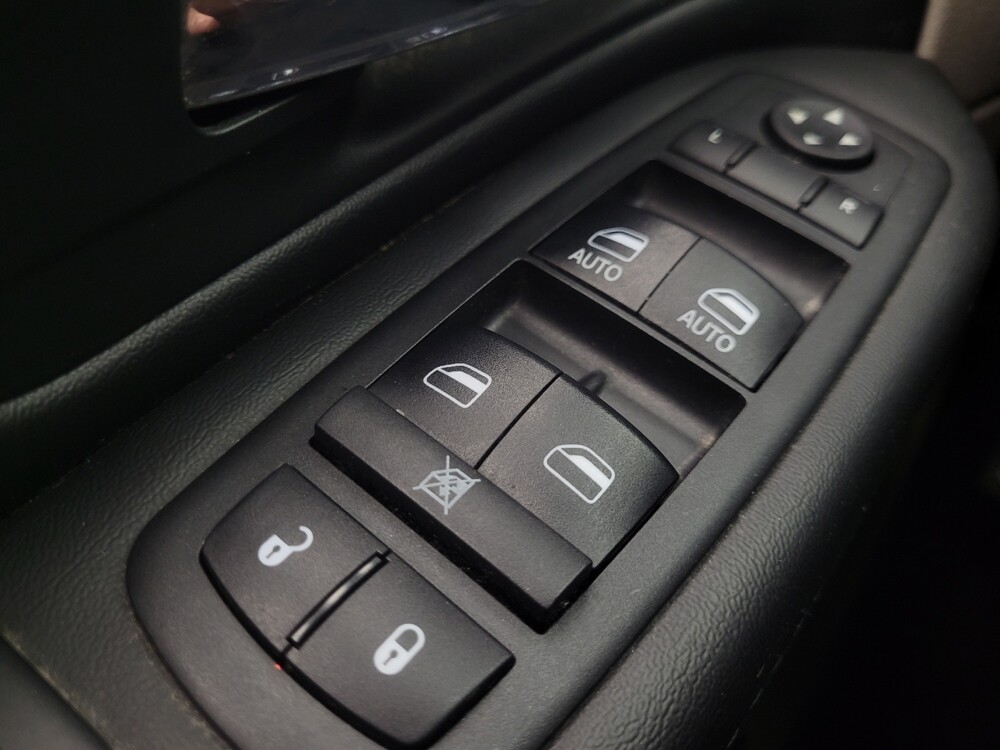 2018 Dodge Grand Caravan in Indianapolis, IN 46219 - 18136316 27