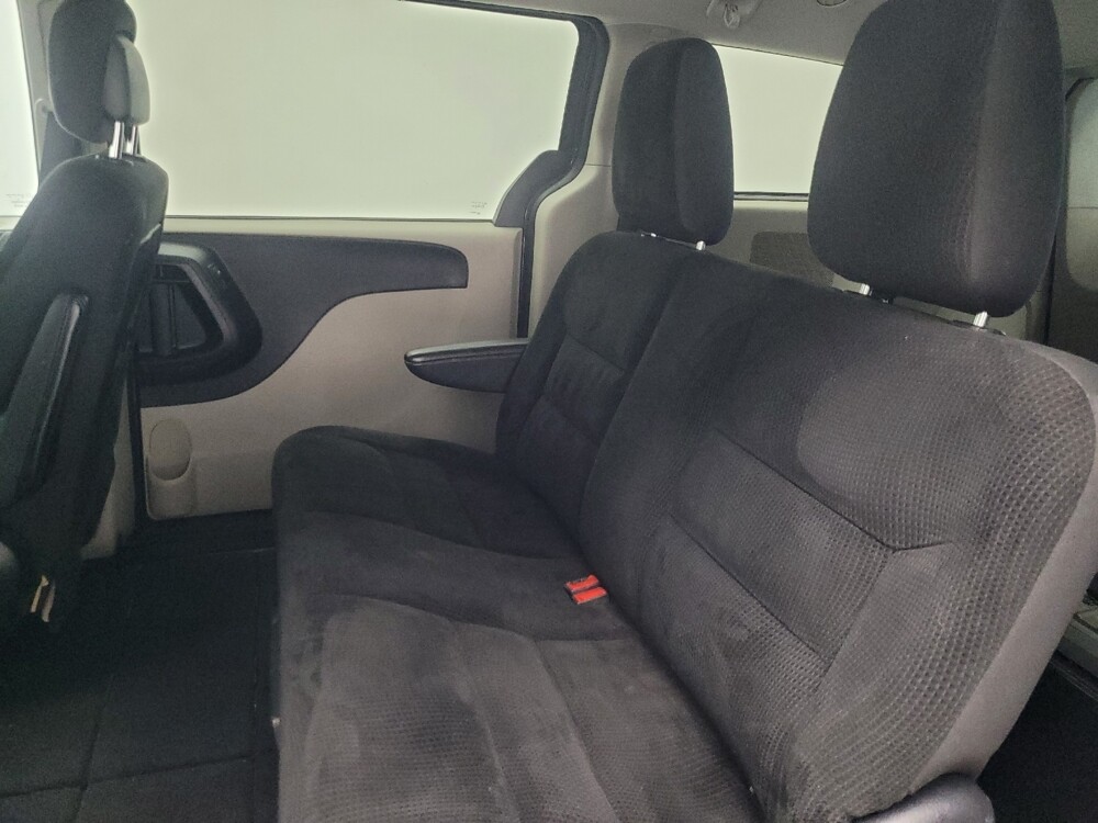 2018 Dodge Grand Caravan in Indianapolis, IN 46219 - 18136316 18