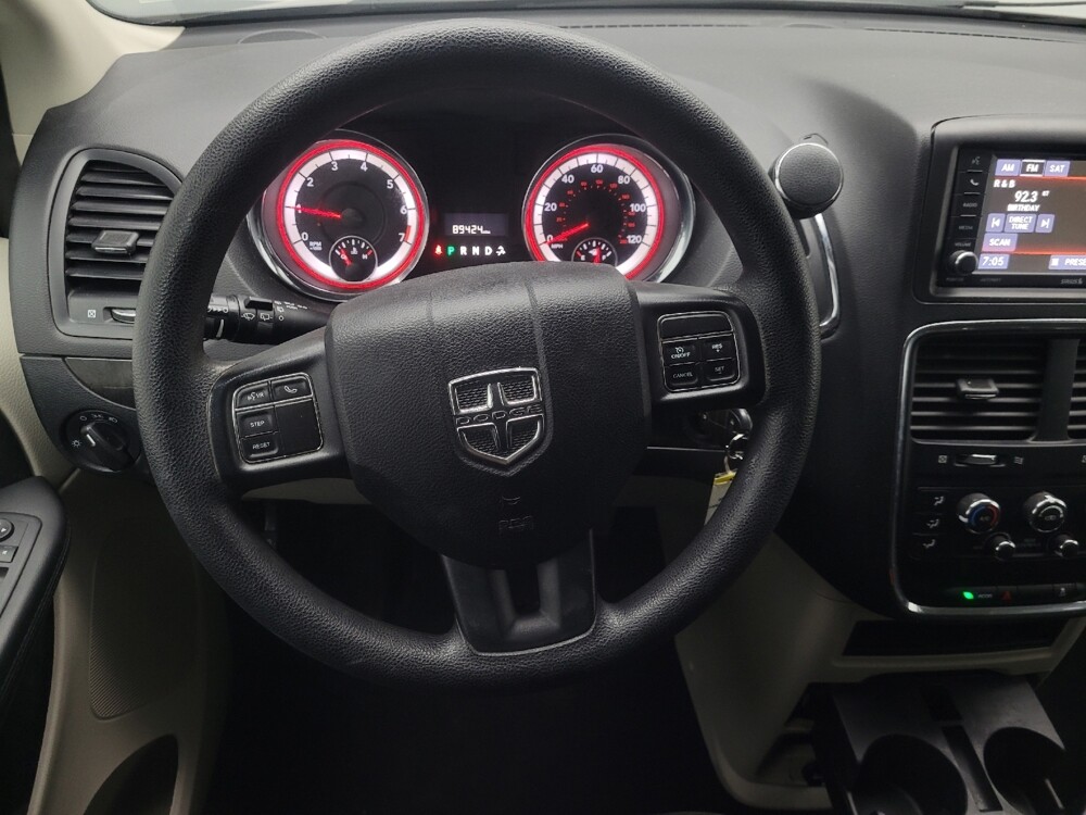 2018 Dodge Grand Caravan in Indianapolis, IN 46219 - 18136316 22