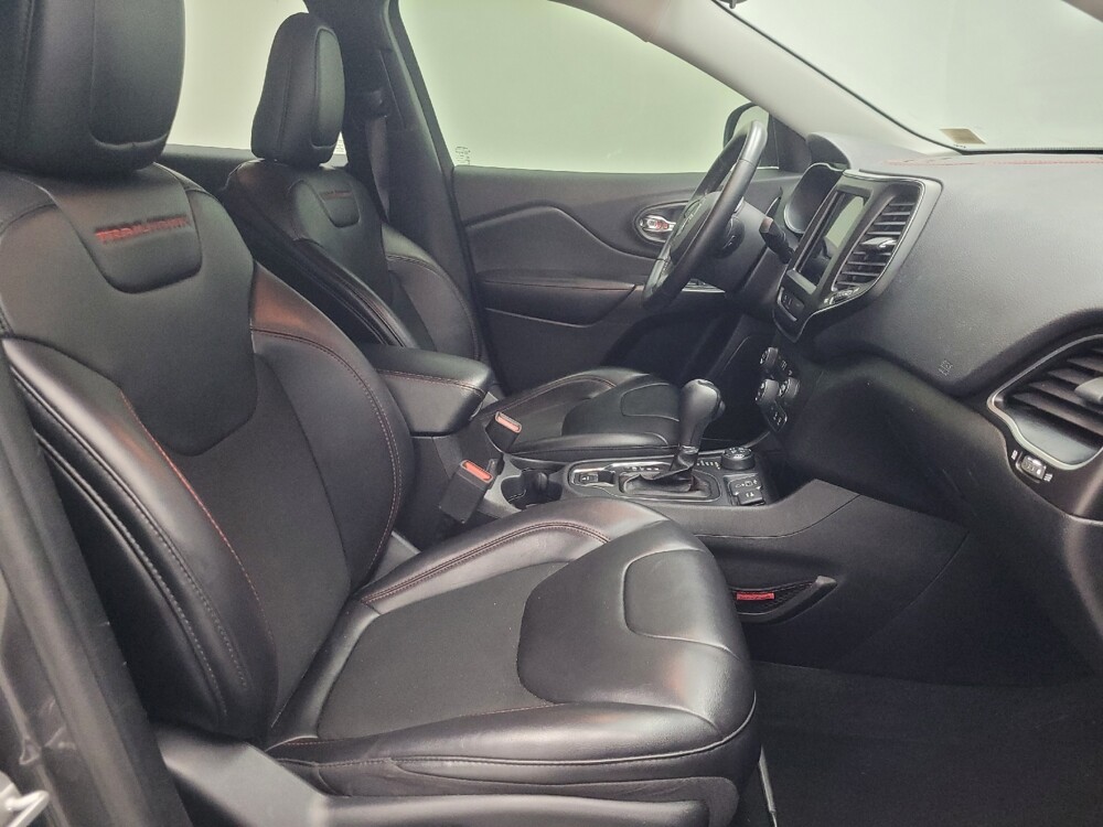 2020 Jeep Cherokee in Indianapolis, IN 46222 - 18136318 21