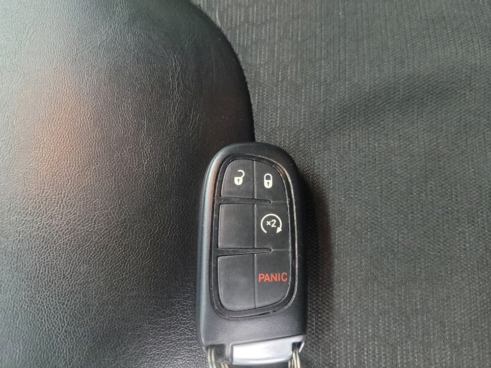 2020 Jeep Cherokee in Indianapolis, IN 46222 - 18136318 32