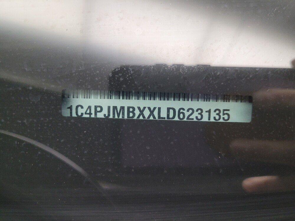 2020 Jeep Cherokee in Indianapolis, IN 46222 - 18136318 33