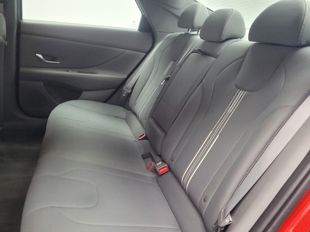 2021 Hyundai Elantra in Highland, IN 46322 - 18136322 18