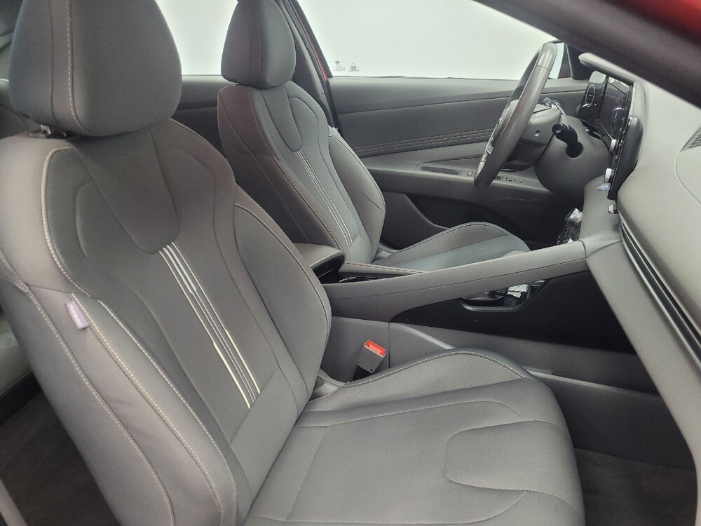 2021 Hyundai Elantra in Highland, IN 46322 - 18136322 21