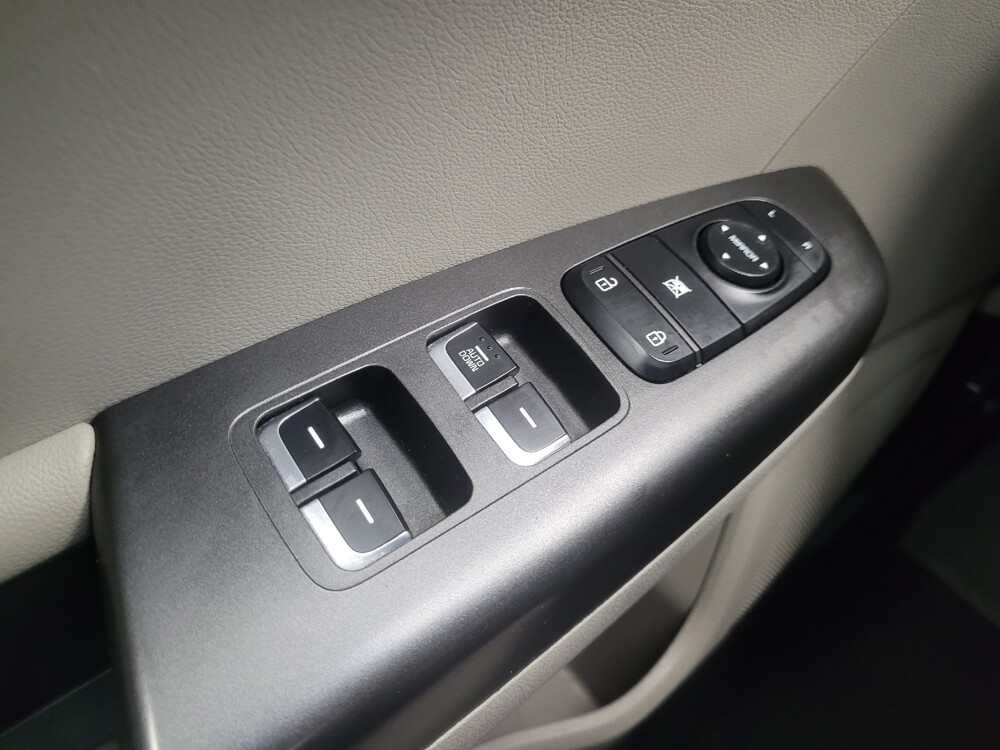 2020 Kia Sportage in Indianapolis, IN 46222 - 18136325 27