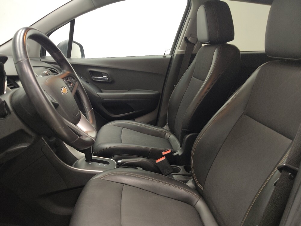 2017 Chevrolet Trax in Indianapolis, IN 46222 - 18136327 17