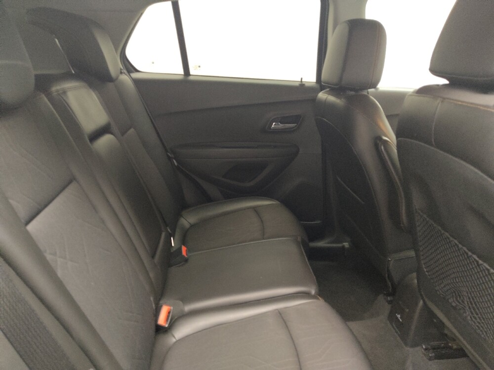 2017 Chevrolet Trax in Indianapolis, IN 46222 - 18136327 19