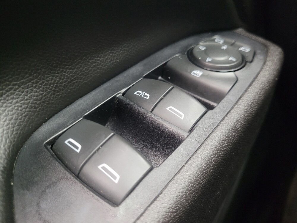 2019 Chevrolet Equinox in Ft Wayne, IN 46805 - 18136330 27