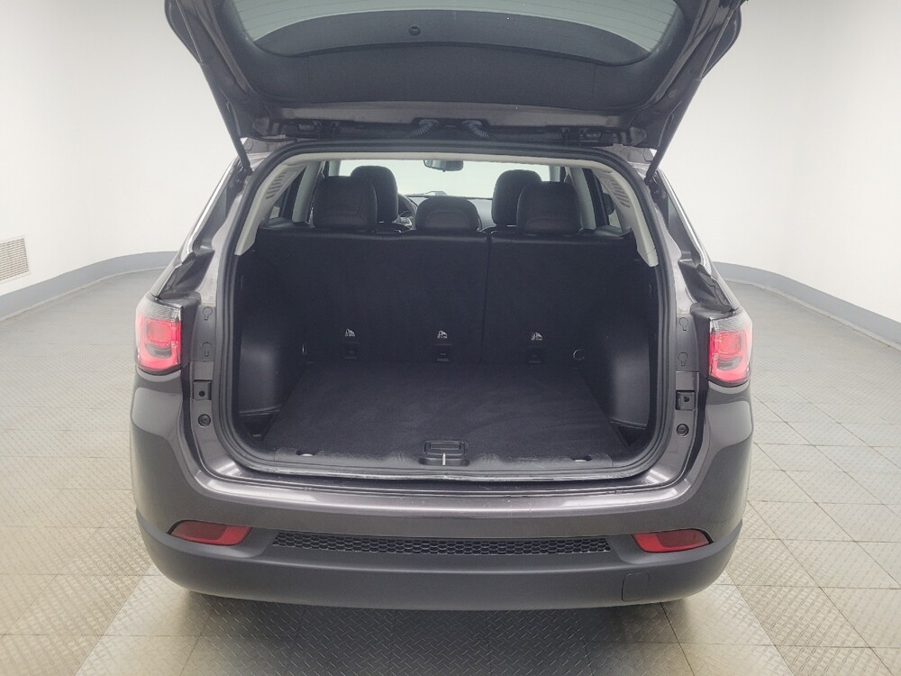 2021 Jeep Compass in Mishawaka, IN 46545 - 18136334 29