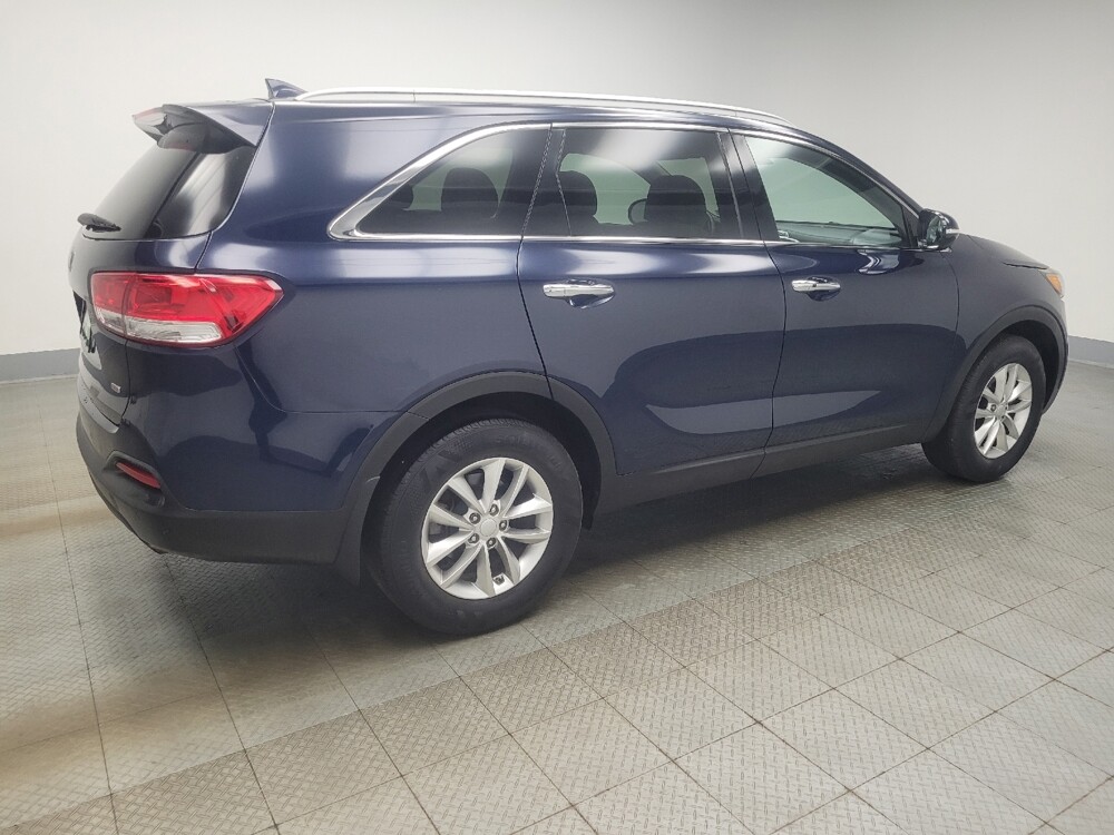 2017 Kia Sorento in Highland, IN 46322 - 18136336 10