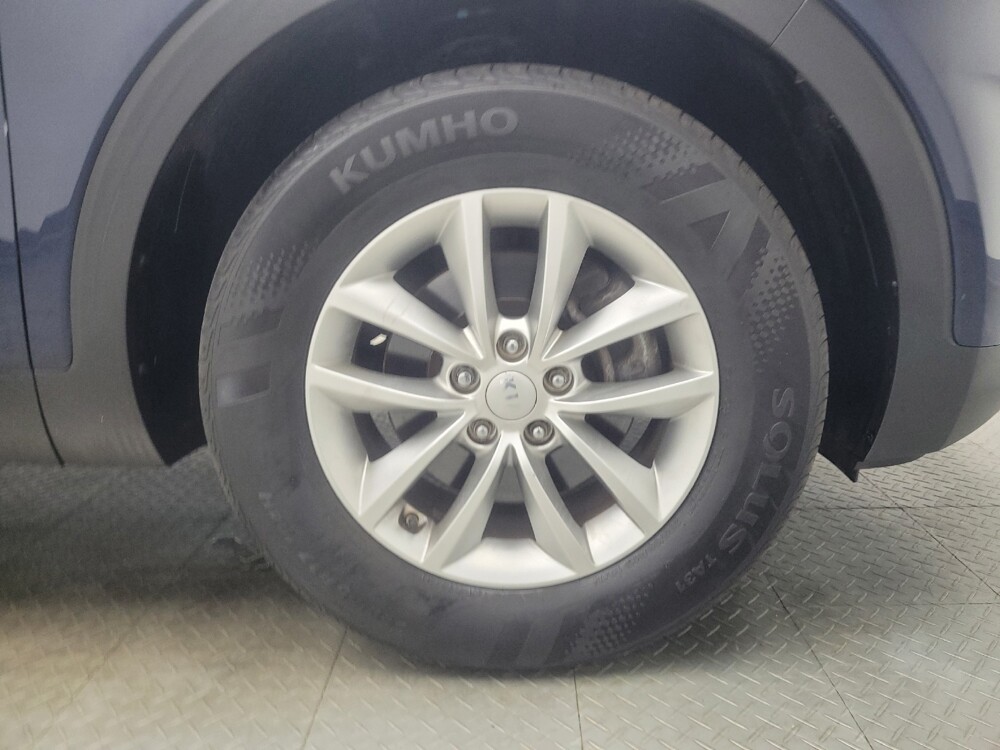 2017 Kia Sorento in Highland, IN 46322 - 18136336 31