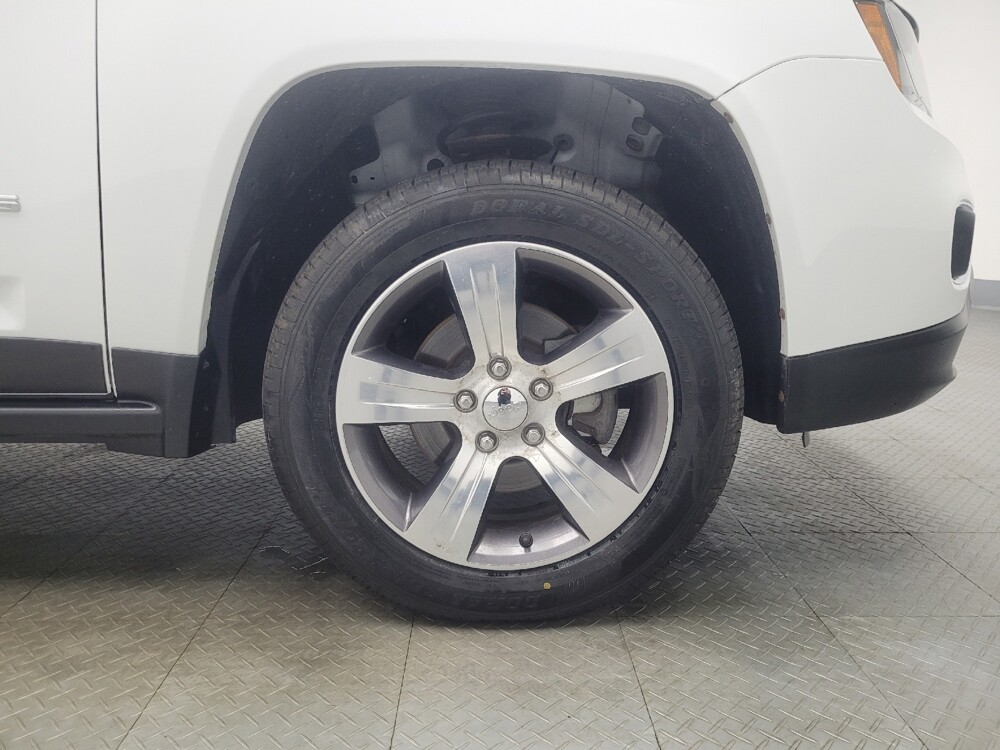 2017 Jeep Compass in Indianapolis, IN 46219 - 18136337 31