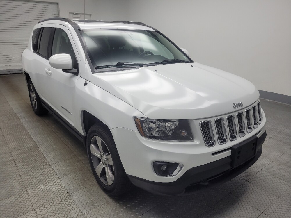 2017 Jeep Compass in Indianapolis, IN 46219 - 18136337 13