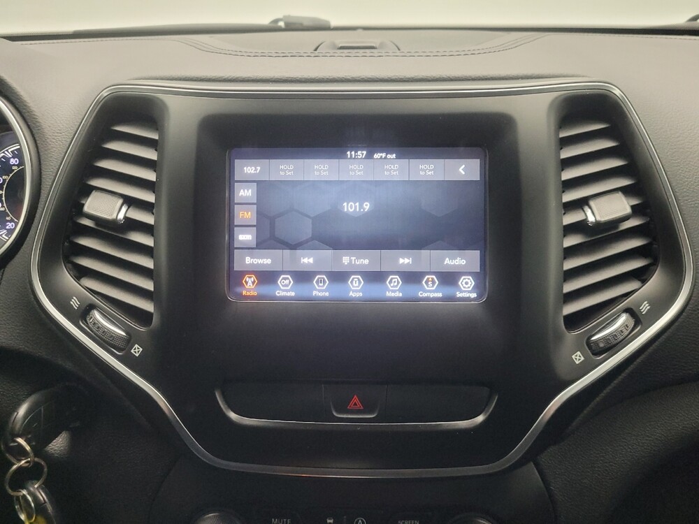 2020 Jeep Cherokee in Indianapolis, IN 46219 - 18136338 25