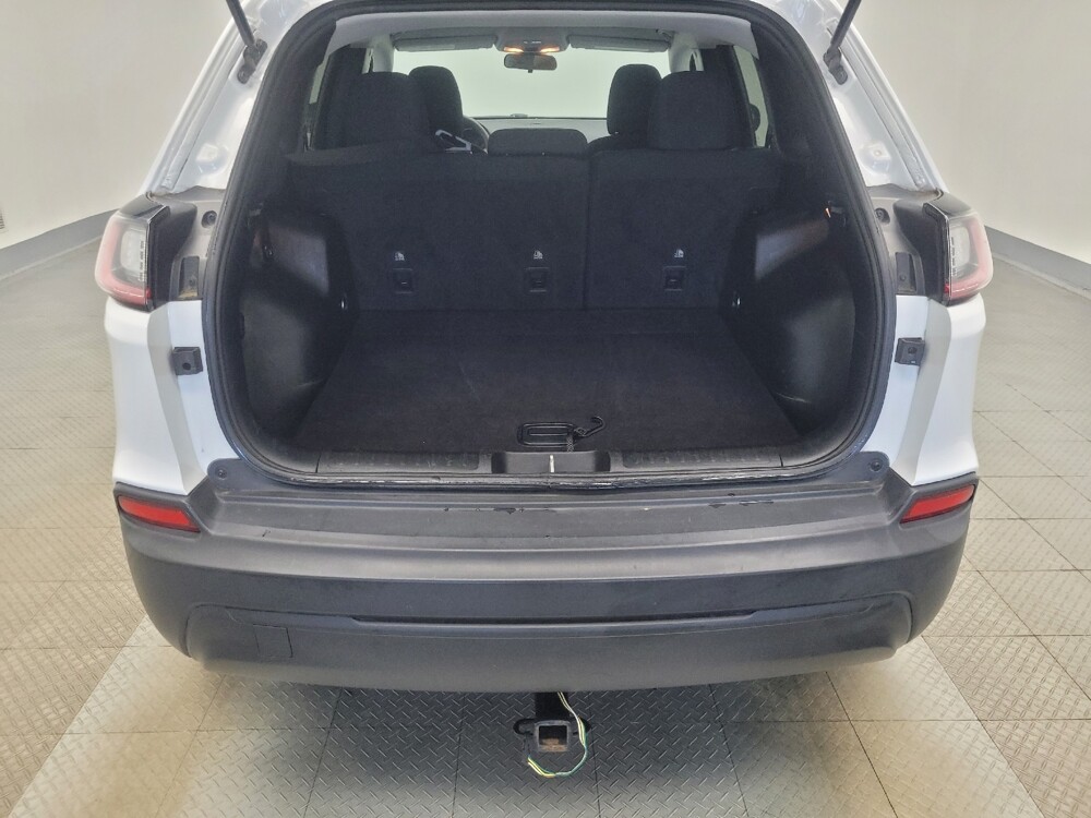 2020 Jeep Cherokee in Indianapolis, IN 46219 - 18136338 29