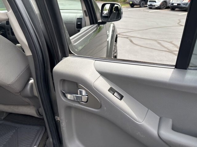 2008 Nissan Frontier in Marysville, OH 43040 - 18136349 35