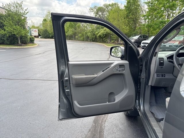 2008 Nissan Frontier in Marysville, OH 43040 - 18136349 15