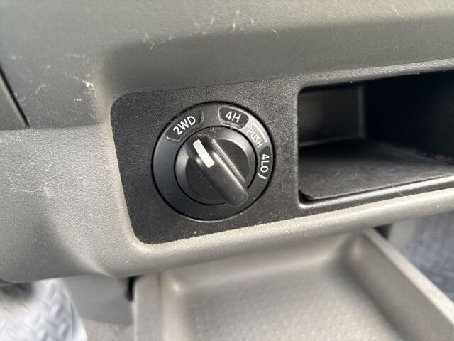 2008 Nissan Frontier in Marysville, OH 43040 - 18136349 26