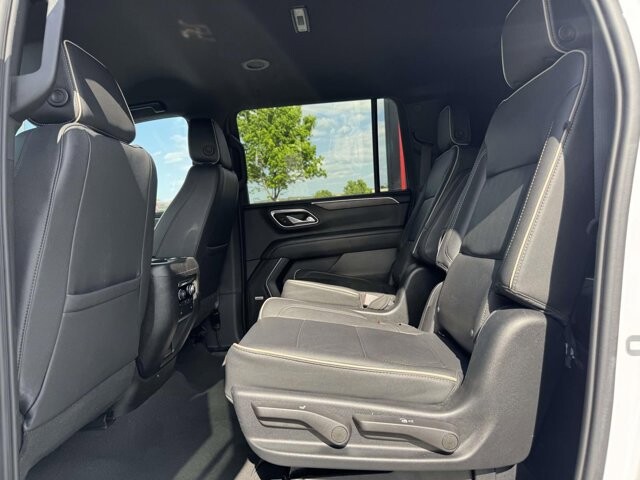 2023 Chevrolet Suburban in Winchester, VA 22602 - 18136356 13