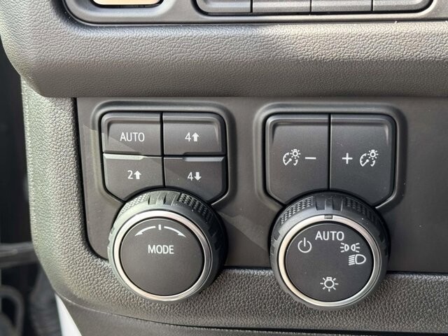 2023 Chevrolet Suburban in Winchester, VA 22602 - 18136356 23
