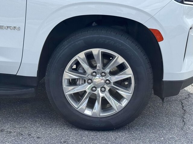 2023 Chevrolet Suburban in Winchester, VA 22602 - 18136356 32