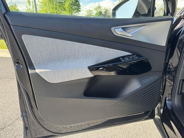 2023 Volkswagen ID.4 in Winchester, VA 22602 - 18136357 16