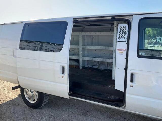2011 Ford E-350 and Econoline 350 in Blauvelt, NY 10913 - 18136359 16