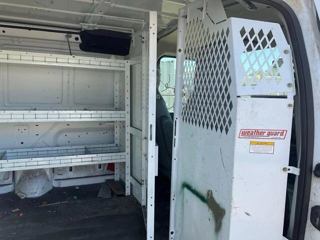 2011 Ford E-350 and Econoline 350 in Blauvelt, NY 10913 - 18136359 17