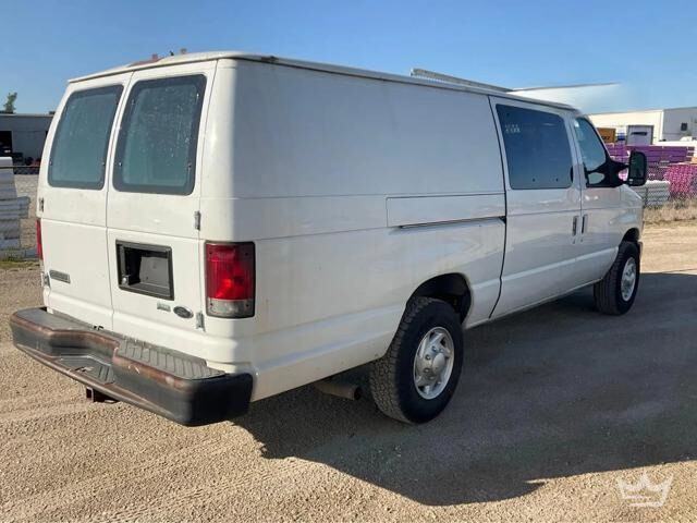 2011 Ford E-350 and Econoline 350 in Blauvelt, NY 10913 - 18136359 6