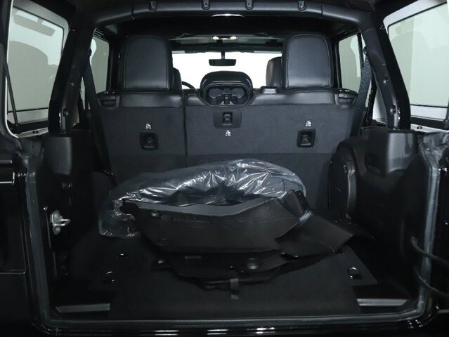2021 Jeep Wrangler in Bedford, OH 44146 - 18136365 30