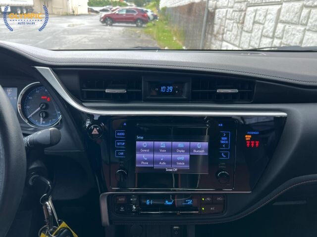 2019 Toyota Corolla in Decatur, GA 30032 - 18136367 29