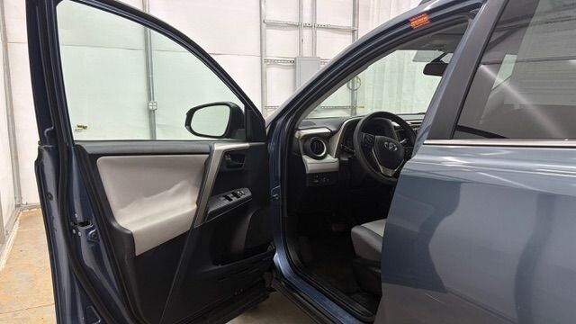 2014 Toyota RAV4 in Austell, GA 30168 - 18136377 11