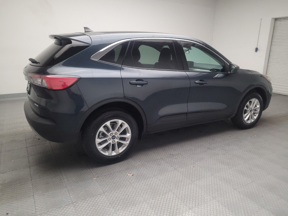 2022 Ford Escape in Torrance, CA 90504 - 18136387 10