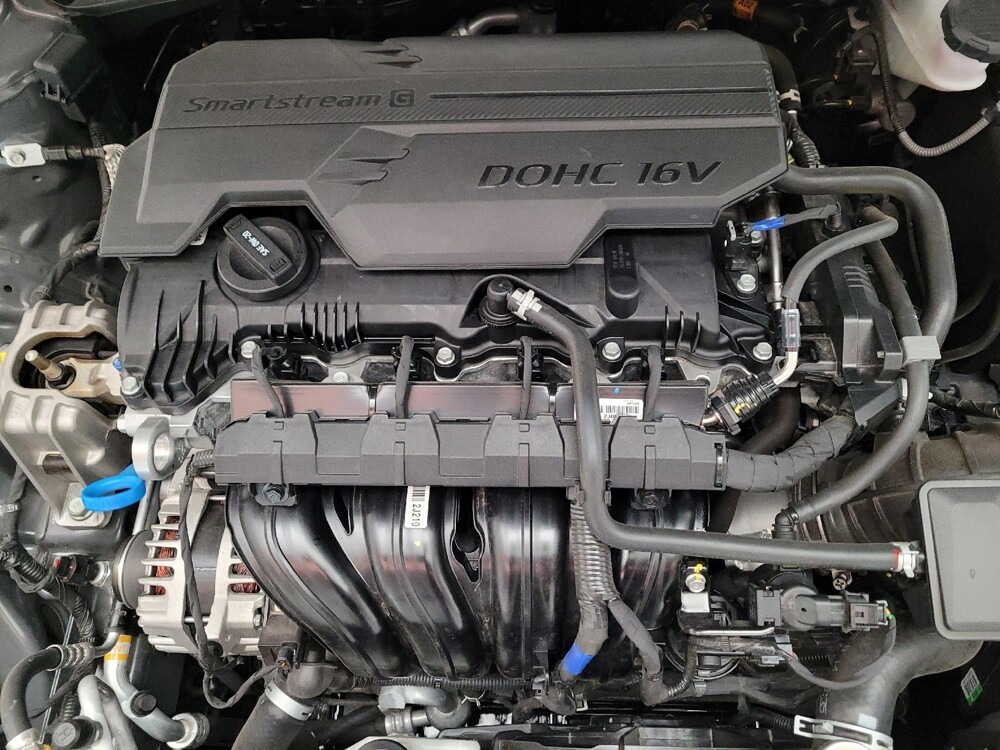 2025 Hyundai Elantra in Riverside, CA 92504 - 18136389 30