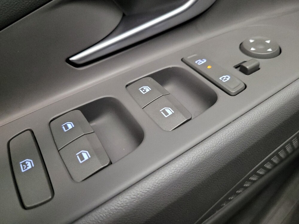 2025 Hyundai Elantra in Riverside, CA 92504 - 18136389 27