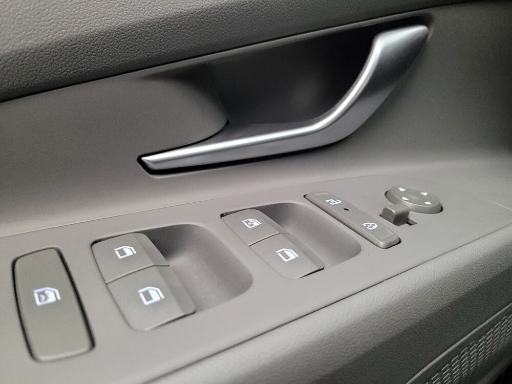 2025 Hyundai Elantra in Riverside, CA 92504 - 18136390 27