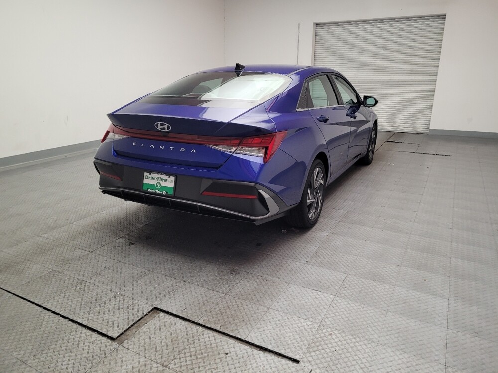 2025 Hyundai Elantra in Riverside, CA 92504 - 18136390 7