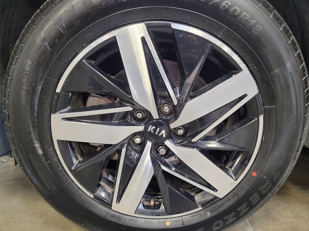 2021 Kia Sorento in Downey, CA 90241 - 18136393 31