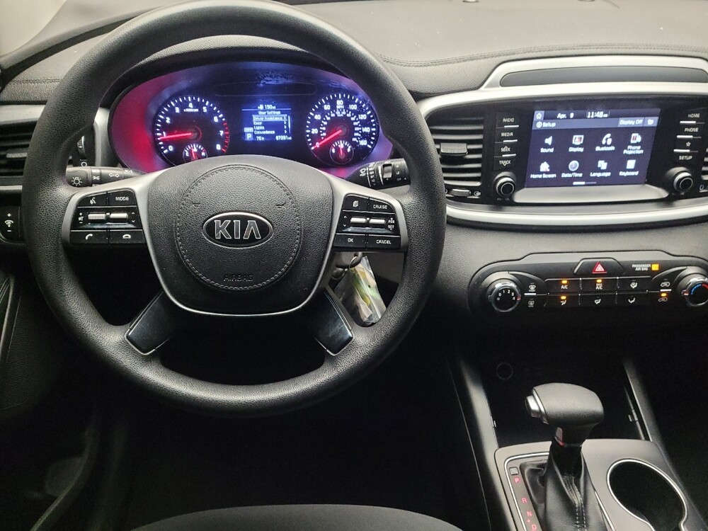 2019 Kia Sorento in Montclair, CA 91763 - 18136395 22